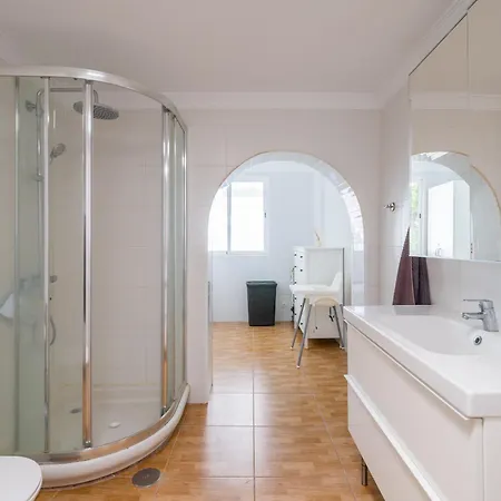 Semesterbostad Sunset House Caideros