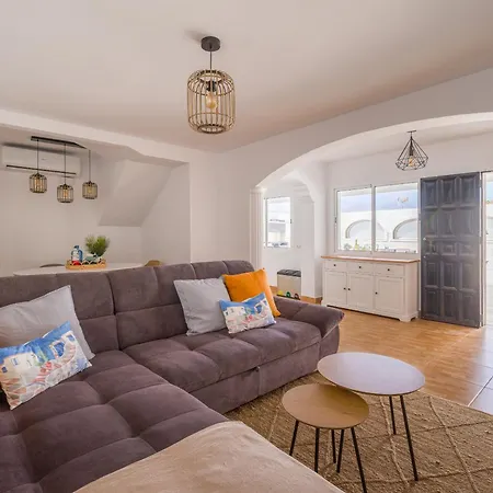 Sunset House Caideros